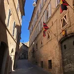 Palazzo Costantini Ludovica 아파트